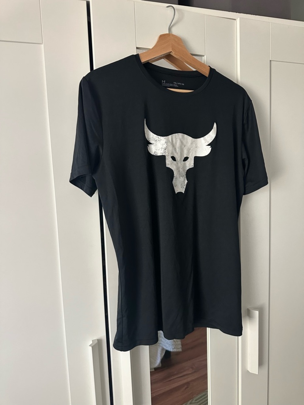 Under Armour Youth XL Black Tee with White Bull Logo